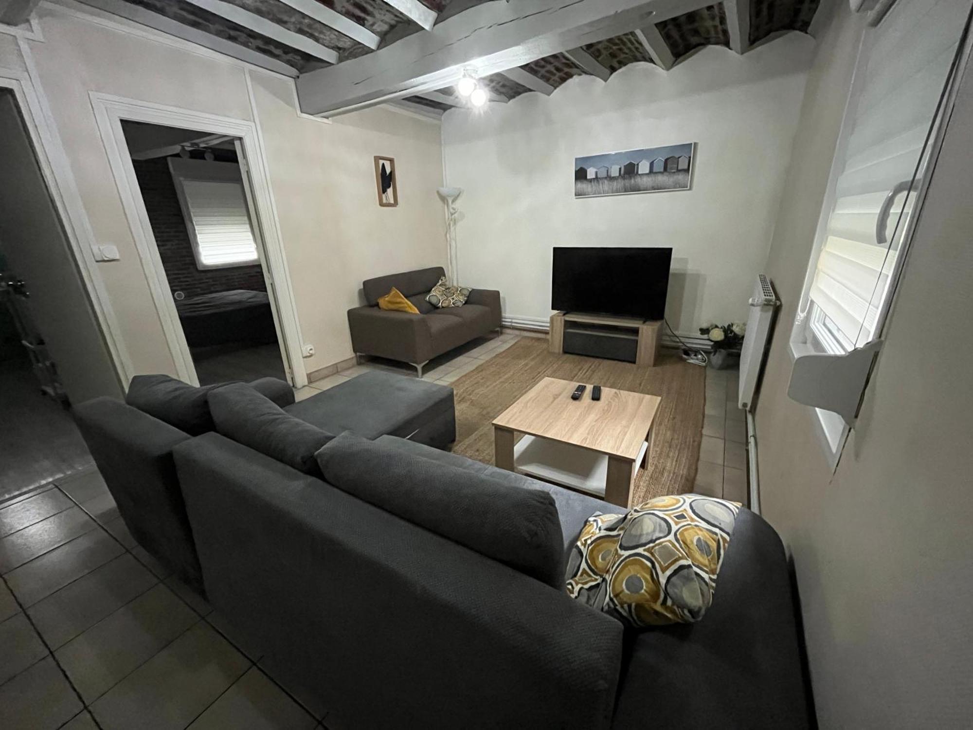 Appartement De Charme 40M2 Proche Centre Hospitalier Valenciennes Exterior photo